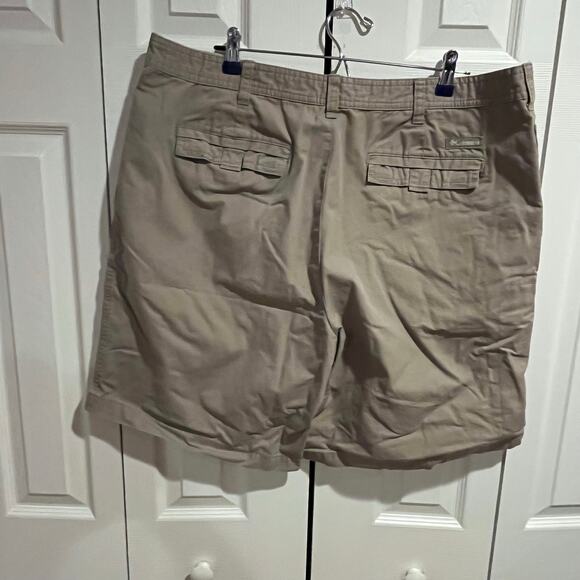 Columbia Cargo Shorts Tan Brown Men's 40 - Picture 3 of 11